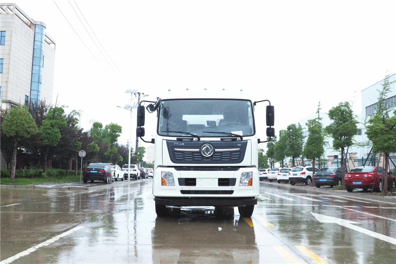 東風(fēng)天龍后八輪20噸噴霧車，國六綠化噴灑車