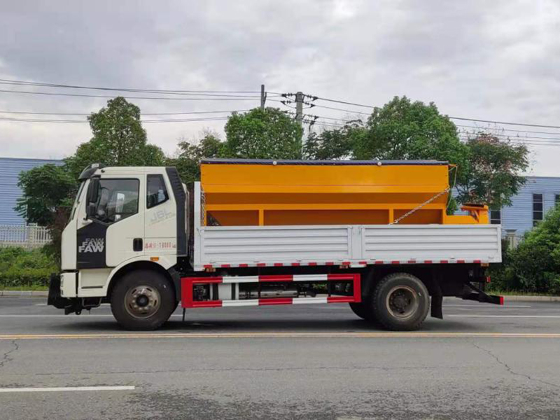 解放除雪車